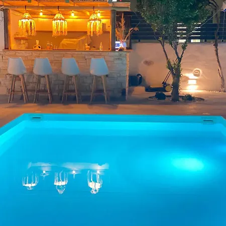 Riviere Paros ホテル *