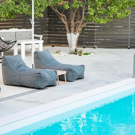 Riviere Paros ホテル ナウサ