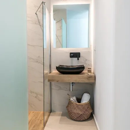 Riviere Paros * ナウサ