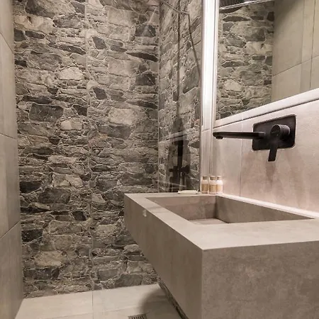 ホテル Riviere Paros ナウサ