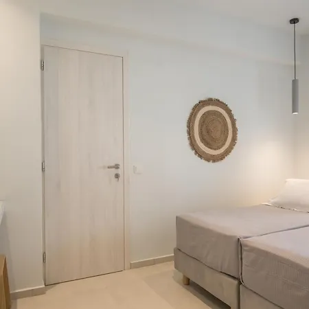 Riviere Paros ホテル ナウサ