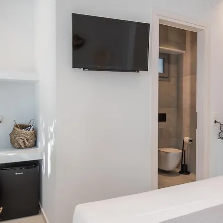 Rivière Paros Hotel