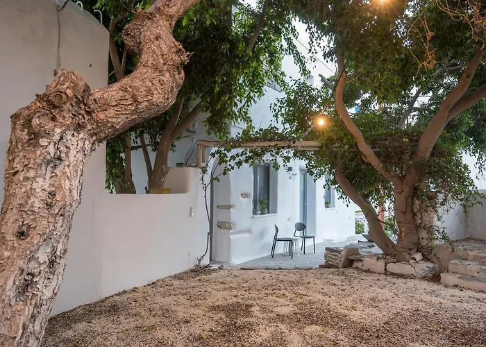 Riviere Paros * Νάουσα